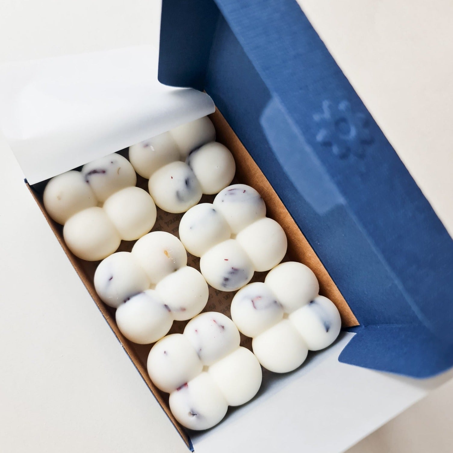 Aloha Hibiscus and Jasmine wax melts scents